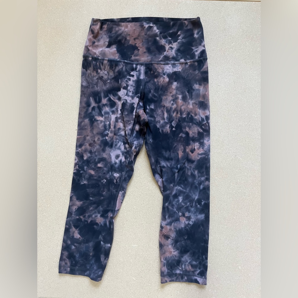 Lululemon Align leggings 21”, Size 8